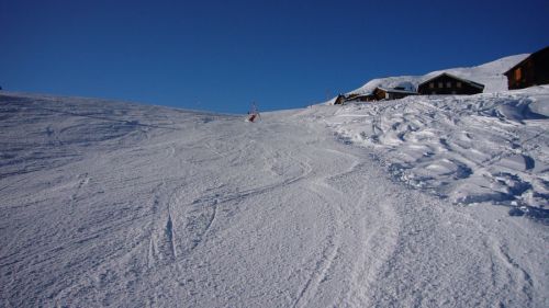 Die neue Zufahrt nach Mulinatsch Stück für Stück! Hier der Einstieg, der Schlittelbahn entlang
