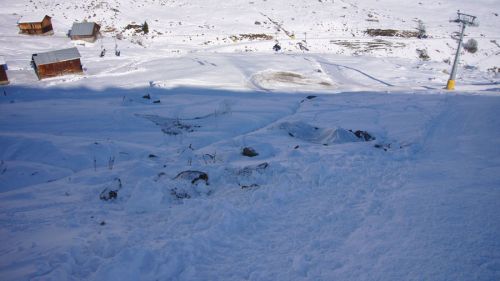 Hier wurde wohl reichlich illegal Felsmaterial bewegt... die Skis danken es!
