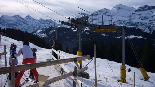 Talstation Skilift Bumps - [url=http://www.jacomet.ch/themen/skilift/album/thumbnails.php?album=67]mehr zu dieser Anlage hier[/url]
