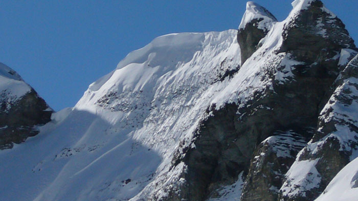 Abgebrochener Triebschnee
