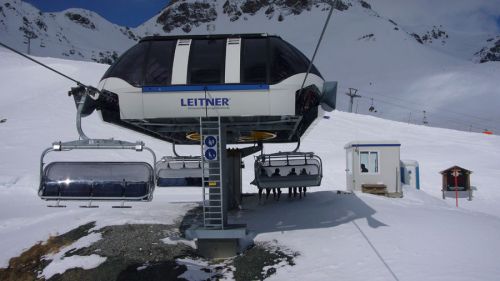 Leitner-6KSB/B Naluns, Bergstation - [url=http://www.jacomet.ch/themen/skilift/album/thumbnails.php?album=168]mehr Bilder dieser Bahn hier[/url]
