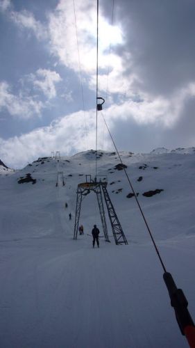 13. April 2007 - mehr Bilder der Anlagen [url=http://www.jacomet.ch/themen/skilift/album/thumbnails.php?album=78]im Andermatter Album[/url]
