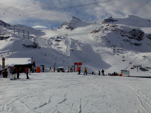 Sonntagmorgen, 25.11.2007, Trockener Steg mit trockenem Pulverschnee!
