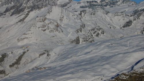 Auch am Rothorn sind frische Pisten zu erkennen
