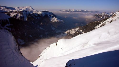 Der Nebel kommt ins Lauterbrunnental zurück
