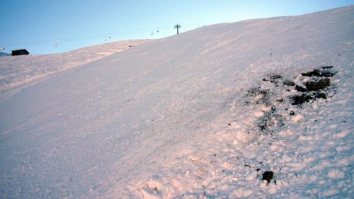 [url=http://www.jacomet.ch/themen/skilift/album/thumbnails.php?album=150]Letztes Jahr[/url] wäre hier an eine Piste nicht zu denken gewesen
