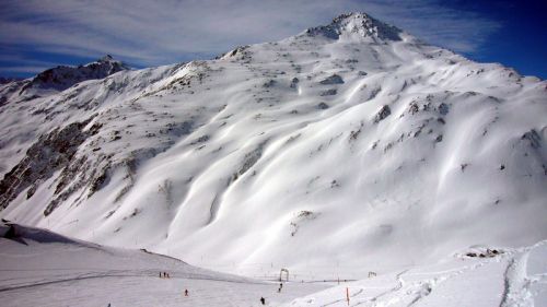 Pazolastock herrlich tief eingeschneit
