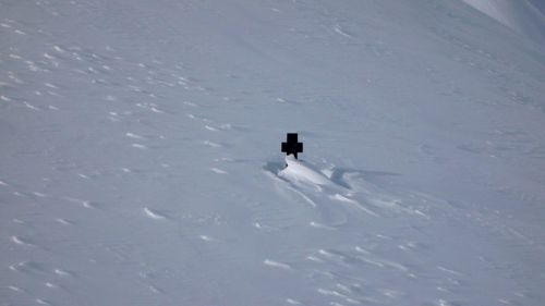 Antienis Kreuz eingeschneit wie selten um diese Jahreszeit

