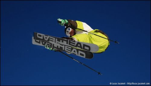 24. Dezember 2008, Snowpark Tegia Gronda (Foto: Lucas Jacomet) - [url=http://www.jacomet.ch/themen/skilift/album/thumbnails.php?album=208]mehr Jump-Fotos hier[/url]
