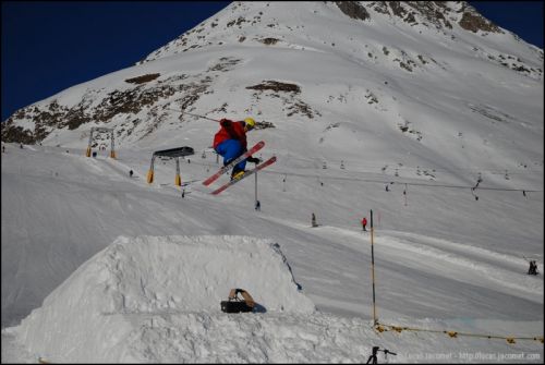 Snowpark Tegia Gronda, 24. Dezember 2008 (Foto: Lucas Jacomet)
