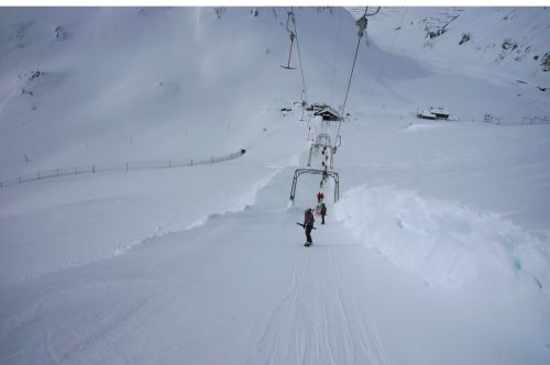 Extrem breite Skilifttrasse plötzlich...
