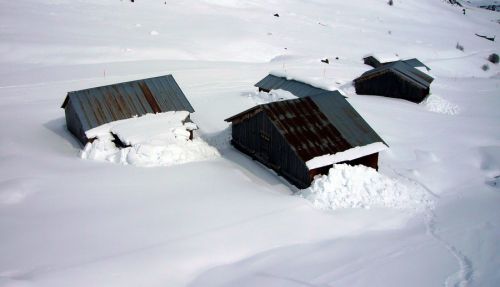 Dachlawinen Mulinatsch, 2. März 2009
