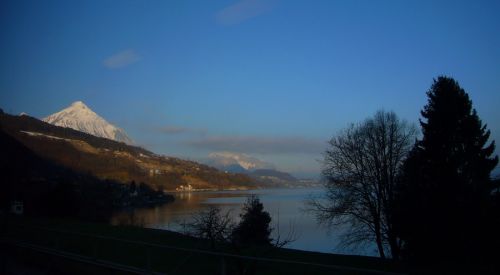 Der letzte Skitag für mich auf der First diesen Winter: Dienstag, 31. März 2009 - am Thunersee hat sich der Nebel schon gelichtet...
