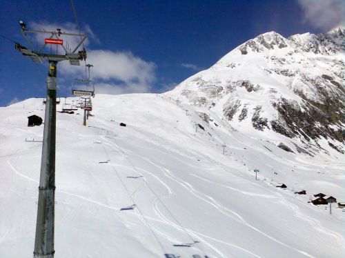 Der letzte Skitag der Saison in Sedrun: Freitag, 17. April 2009
