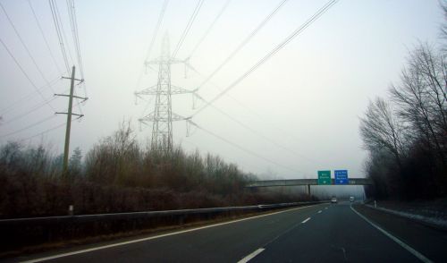 Eintauchen in die Nebelsuppe auf der Autobahn nach Biel

