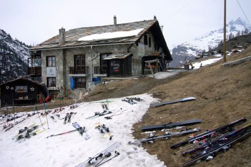 Mangels Sonne in Cervinia gehts diesmal auf die Suche nach kleinen, feinen Schweizer Restaurants...
