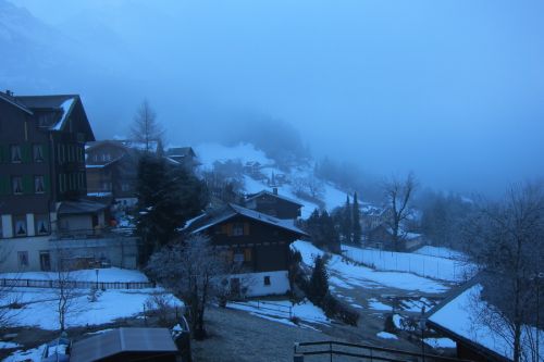 Montag, 7. März 2011 - ein grauer Morgen in Wengen

