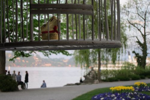 Ostern ist abgesagt, der Hase ist eingesperrt,
