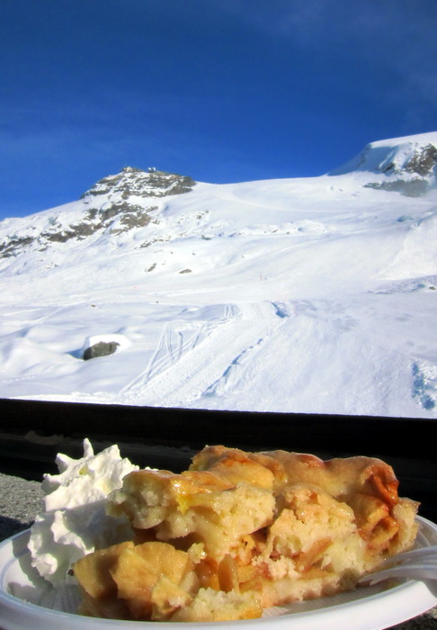 Zum Schluss den doppelten Espresso mit Apfelkuchen
