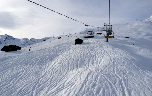 Nasse Pisten bis weit hinauf
