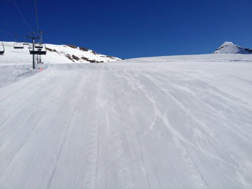 Carvingtraum am Oberjoch, hier noch pickelhart
