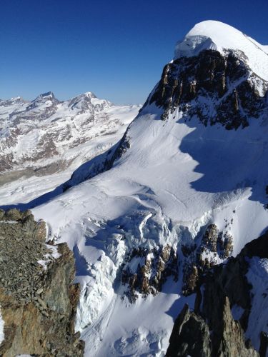 Klein Matterhorn mit Blick Richtung Bündner Alpen gaaanz hinten
