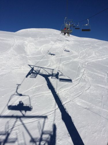 Sedrun, 11.2.2014 - wäre schön, wenn es hier der SB entlang wieder eine Piste gäbe.
