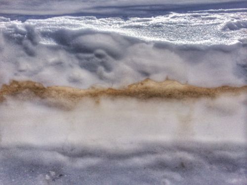 Keine Cremeschnitte, sondern Wüstenstaub - Eumetsat hat dazu ein Twitter-Bild von mir aus Limone Piemonte verwendet, siehe [url=http://www.eumetsat.int/website/home/Images/ImageLibrary/DAT_2104098.html]hier[/url] 
