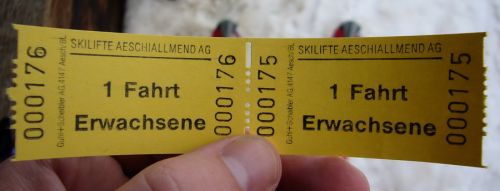 Zwei Einzelfahrten zum Abschluss des Tages, der in [url=http://www.jacomet.ch/themen/skilift/album/thumbnails.php?album=245]Faltschen begonnen hat[/url]
