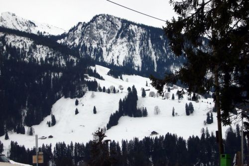 Blick hinüber zum [url=http://www.jacomet.ch/themen/skilift/album/thumbnails.php?album=243]Skilift Faltschen[/url]
