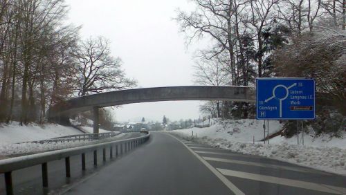 Aufgrund [url=http://www.bernerzeitung.ch/region/emmental/Schnee-freut-Betreiber-der-kleinen-Skilifte/story/26595043]dieses BZ-Artikels[/url] habe ich mich entschieden, mit einer guten Freundin am Nachmittag des 7. Januars 2009 via Worb nach Eggiwil ins Emmental zu fahren
