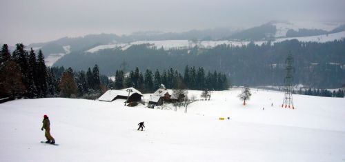 Ganz cooles Skigelände - steilere und flachere Stücke wechseln sich ab
