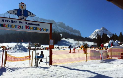 Schneechutzli-Park: Der Fokus liegt hier hinten am Fuss der sieben Hengste auf Familien
