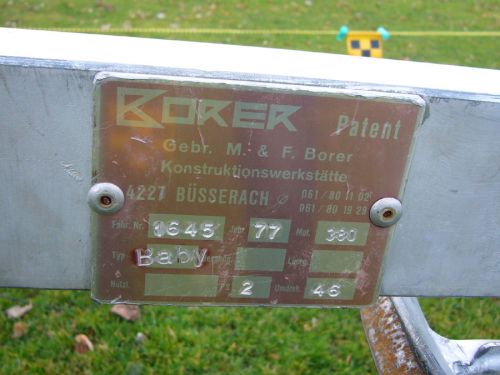 Borer-Firmenschild: Der Lift hat Baujahr 1977
