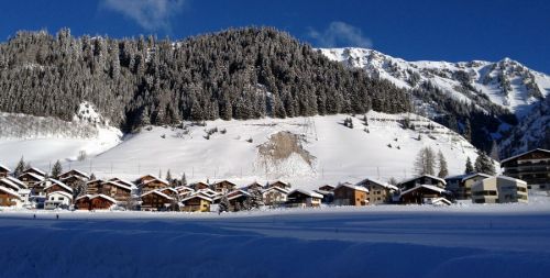 Abfahrt in Sedrun am Morgen des 26. Januars 2012 - auf nach Brigels!

