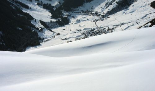 Zoom nach Rueras / Dieni
