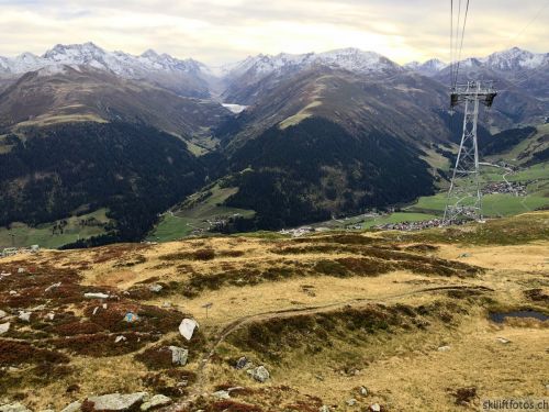 12. Oktober 2019 (mehr Bilder der neuen Anlagen von 2018/19 [url=http://www.jacomet.ch/themen/skilift/album/thumbnails.php?album=422]hier[/url])
