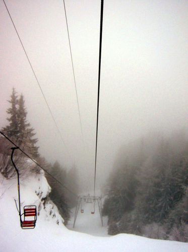 Die frühere Brändle-Sesselbahn Feldis-Mutta (2002). Der Kombi-Lift (Sommer: Sesselbahn, Winter: Bügellift) wurde 2004 abgerissen. Bild: Erwin Städeli

