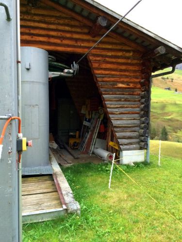 Skilift Junker -  [url=http://www.alpinforum.com/forum/viewtopic.php?f=53&t=30340]Winterbilder dieser Anlage und Video hier[/url] - Weitere Bilder [url=http://www.stahlseil.ch/gallery/main.php?g2_itemId=124502]hier[/url] 
