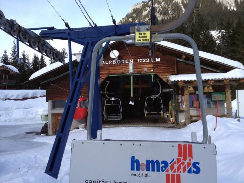 Sesselbahn Alpboden-Haldigrat, 31. Januar 2013 - [url=http://www.jacomet.ch/themen/skilift/album/displayimage.php?pos=-11163]so[/url] sah es hier 1965 aus 

