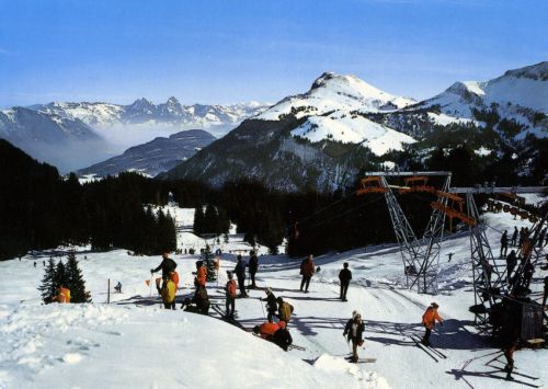 Emmetten-Rinderbühl (Postkarte, Archiv [url=http://skilift-nostalgie.ch]Jakob Schuler[/url])
