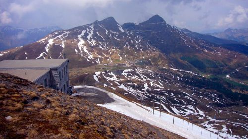 Da hatte es schon mehr Schnee um die Jahreszeit... 30. April 2007, vom Eigergletscher aus gesehen
