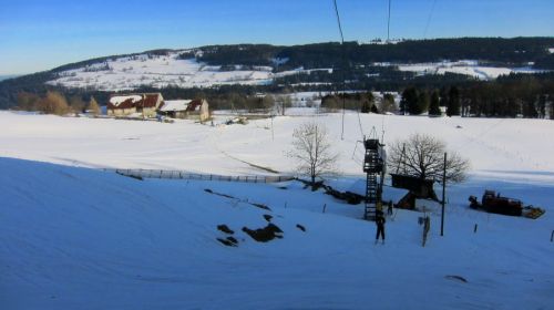 Der Lift wird ehrenamtlich betrieben und ist vor allem für die Dorfbewohner Valuions da
