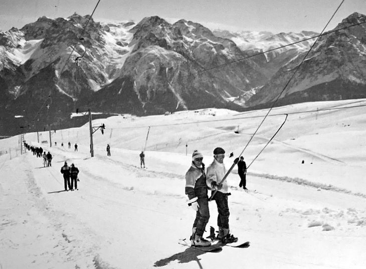 Nostalgiefoto ca. Ende 1980er-Jahre (2026 im Restaurant Motta Naluns abfotografiert)
