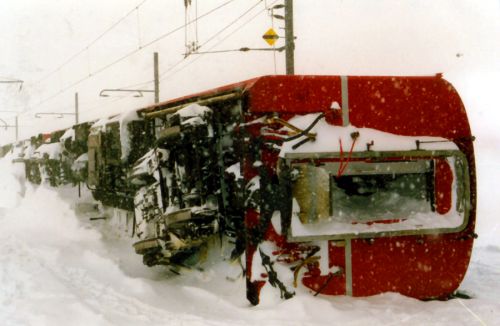 Umgestürzter FO-Zug, Februar 1990
