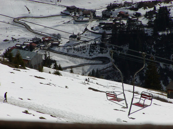 März 2005
