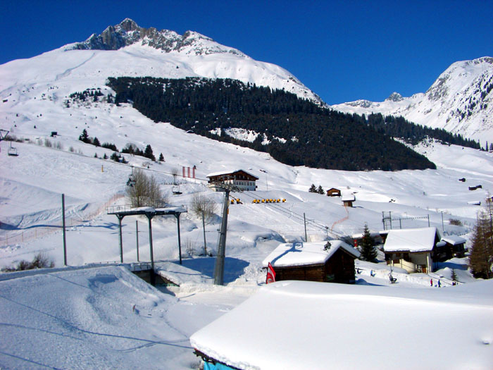 März 2006
