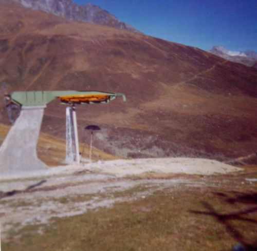 Bau der Skilifte Dieni-Milez-Cuolm Val, Oktober 1962
