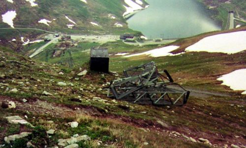 Abbruch GMD-Skilift Calmut  - [url=http://www.jacomet.ch/themen/skilift/album/thumbnails.php?album=153]mehr dazu hier[/url]
