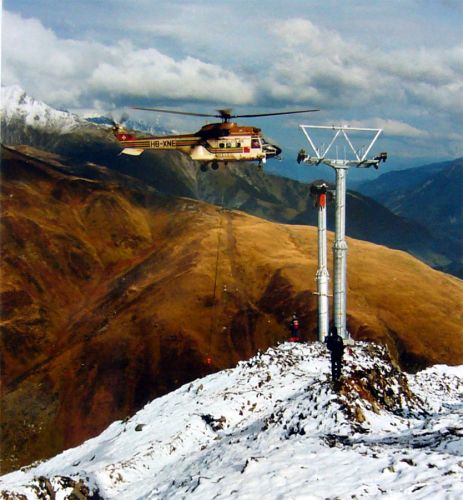 Setzen der Stützen SB Val Val, Herbst 1988 (Archiv Talstation Val Val)
